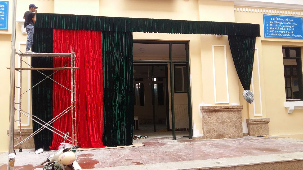 Rèm sân khấu ngoài trời