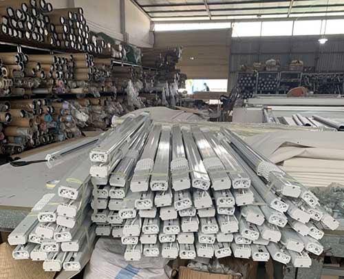 Thanh rèm lá dọc tại xưởng Rèm Zada