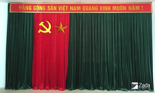 Phông xanh và cờ đỏ