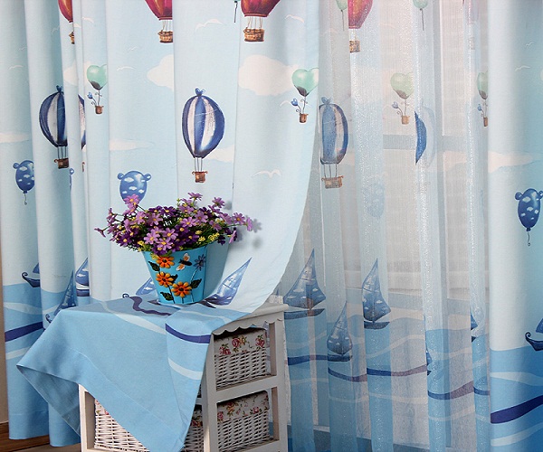 rèm vải phòng em bé