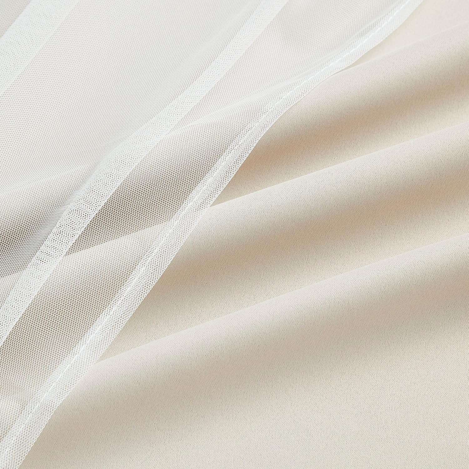 rèm vải 2 lớp được cấu tạo từ hai lớp vải khác nhau
