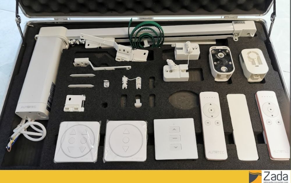 Phụ Kiện và Hệ Thống Tự Động Hóa