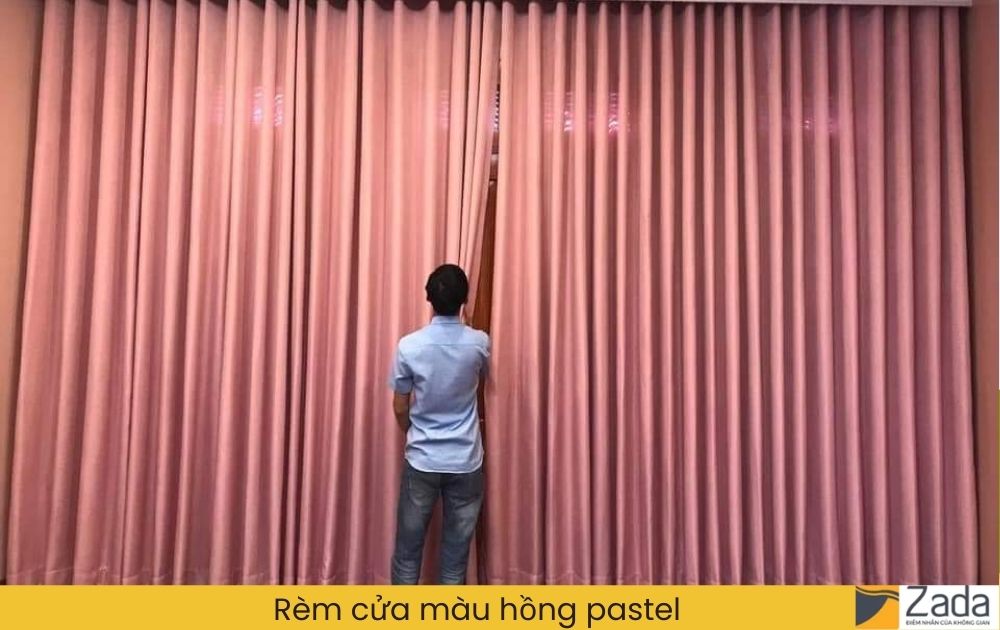 Rèm cửa màu hồng pastel