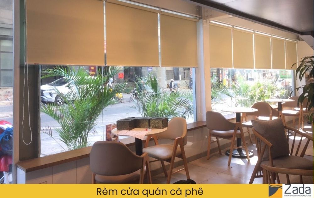 Rèm cửa quán cà phê
