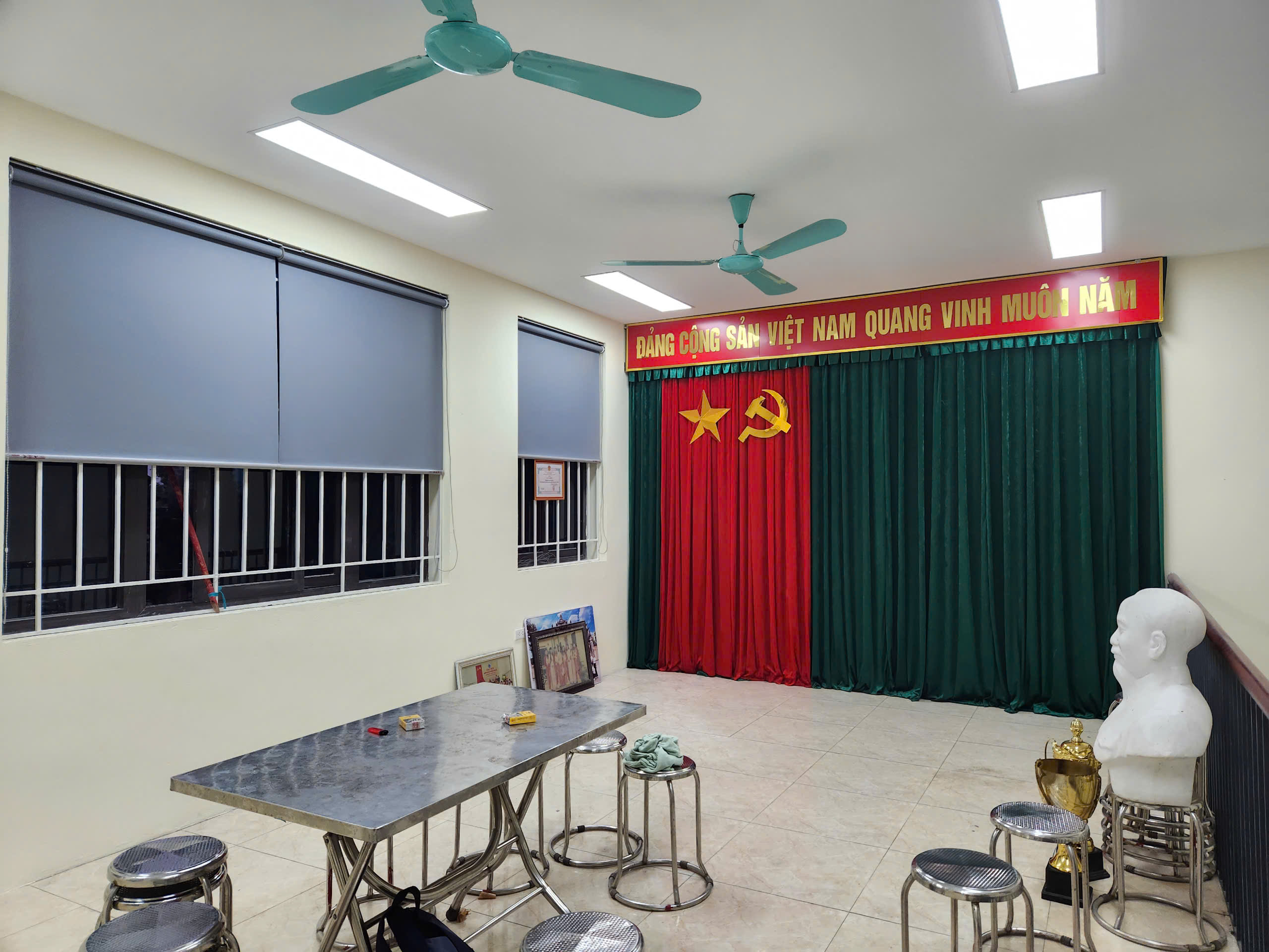 Lắp phông hội trường sân khấu cho cơ quan nhà nước nhanh chóng ở Hà Nội