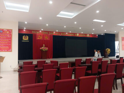 Phông rèm hội trường sân khấu cho cơ quan doanh nghiệp tại Hà Nội