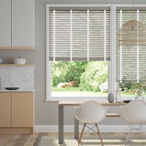 Rèm cửa sổ bằng gỗ tự nhiên